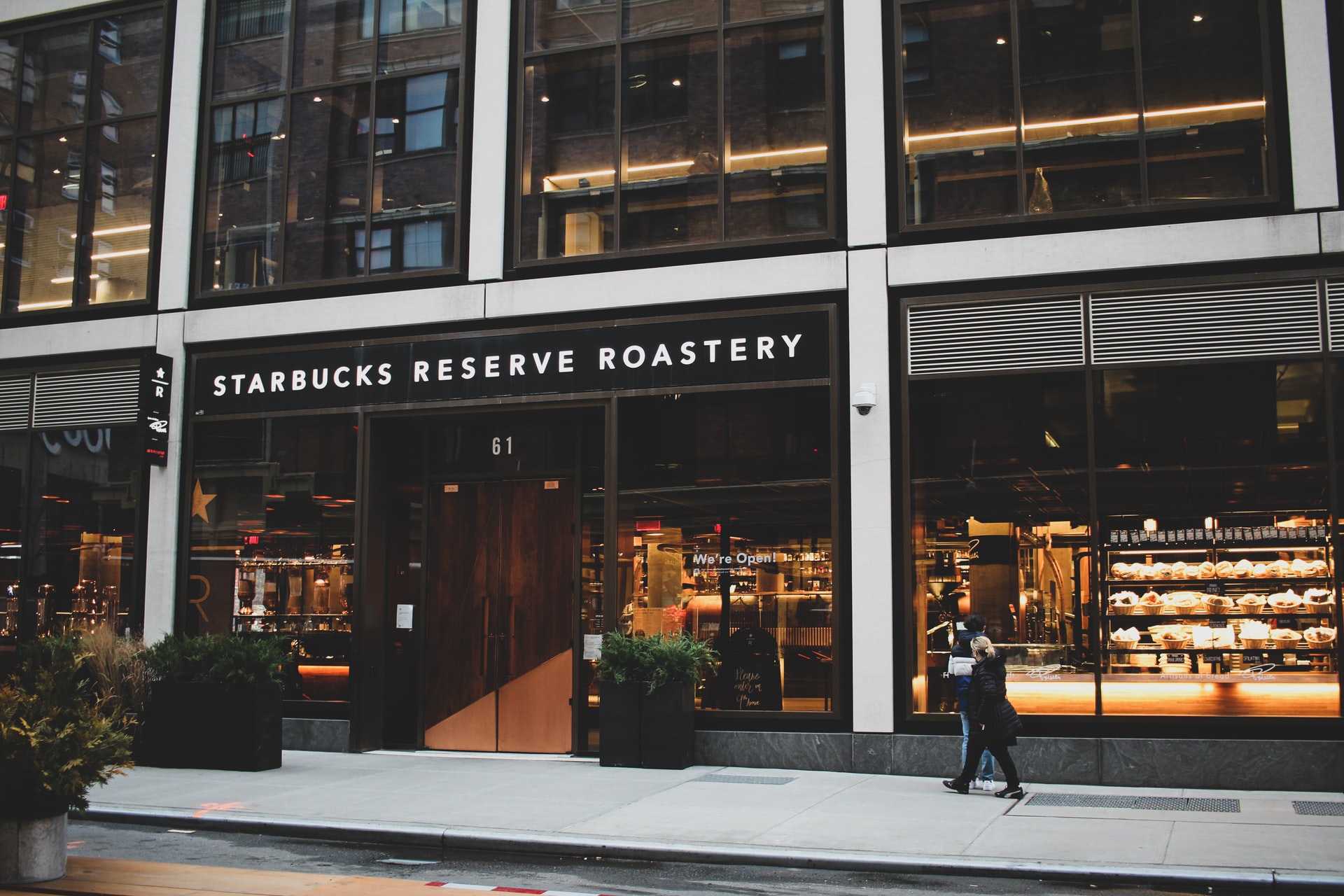 Laminated Glass vs Tempered Glass