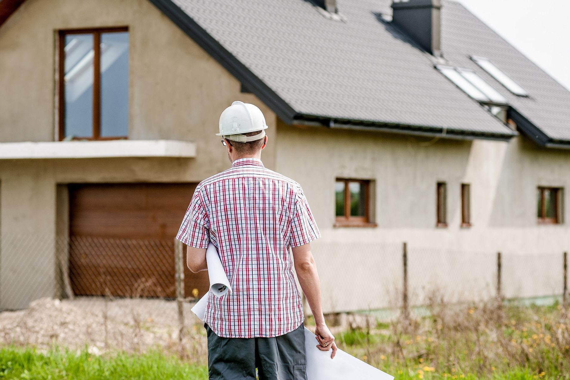 Choosing a Housing Contractor
