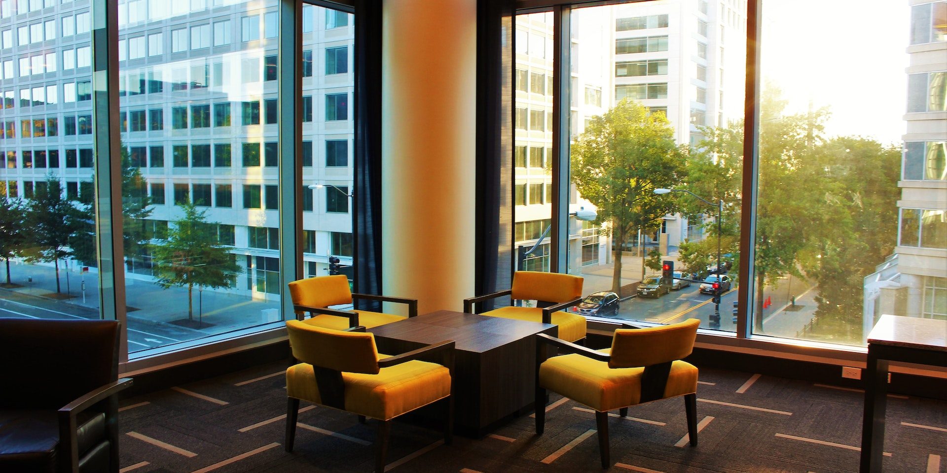 Float Glass vs Tempered Glass