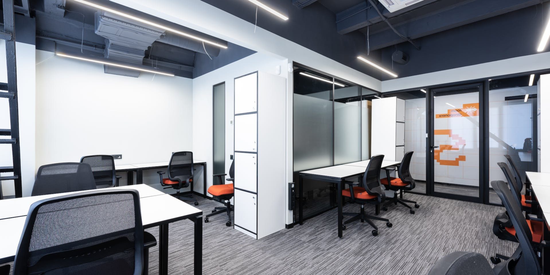 Tempered Glass in Office Design