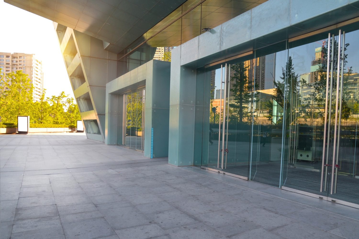 Choosing Between Narrow, Medium, and Wide Stile Aluminum Doors—What’s Best for You Choosing Between Narrow, Medium, and Wide Stile Aluminum Doors—What’s Best for You